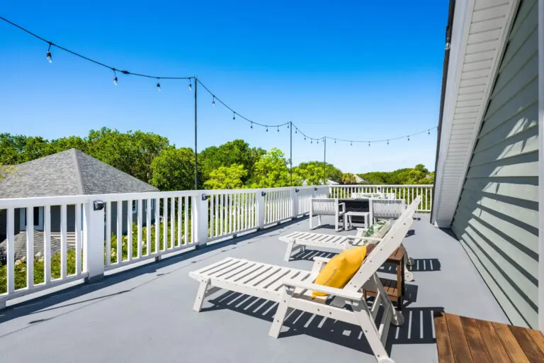 147 web or mls 009 5508PalmBoulevard IsleofPalms SC 29451 SummerExteriors MeganKramer Edit Done