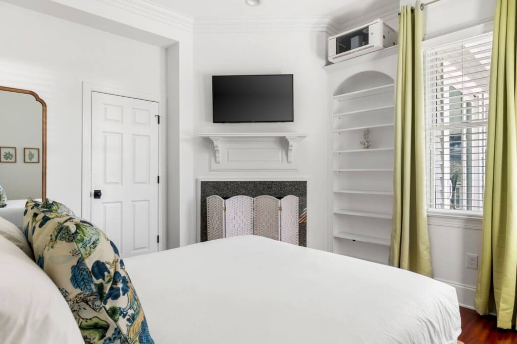 the grand palmetto bedroom