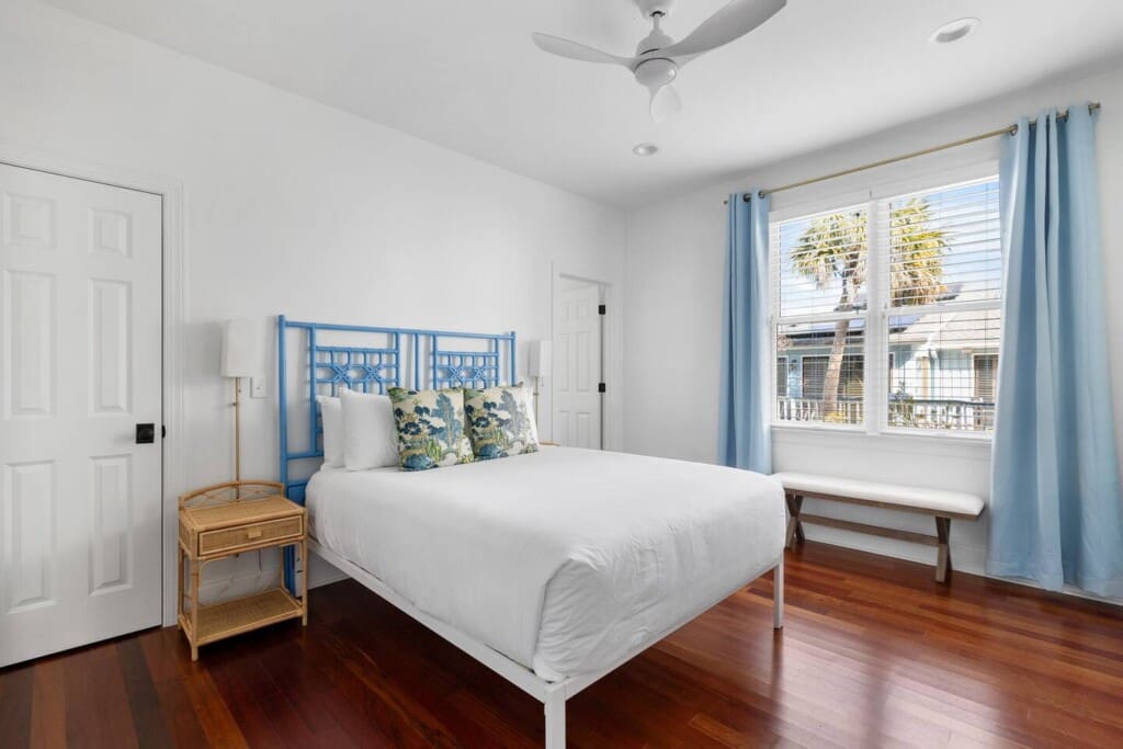 the grand palmetto bedroom