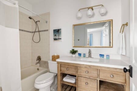 the grand palmetto bedroom bathroom